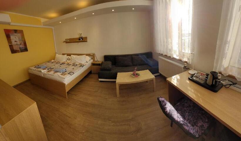 Номер Стандарт, Gól Prostějov