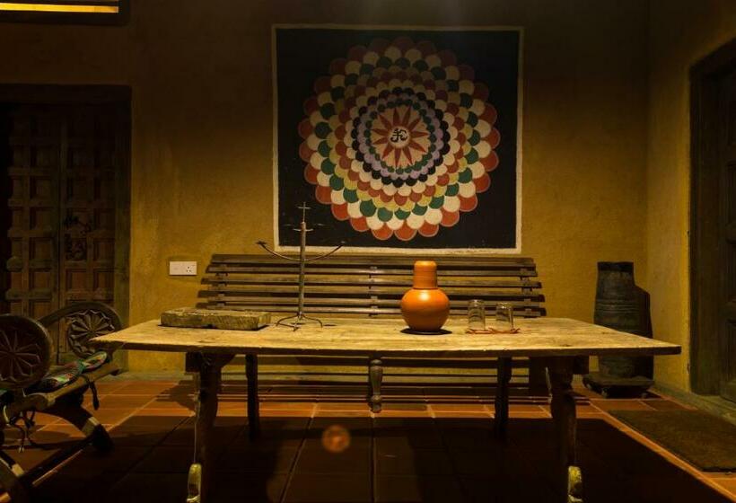 Номер Стандарт, The Kandy Samadhicentre