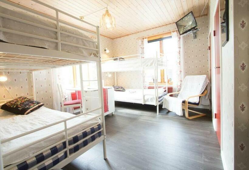 Номер Стандарт Четырехместный Совместный Санузел, Prinsgården B&b Rum Stugor