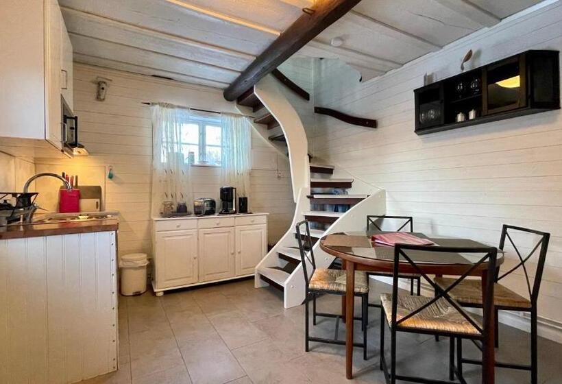 Дом 1 Спальня, Prinsgården B&b Rum Stugor