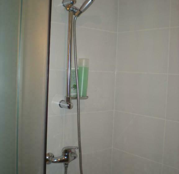 اتاق استاندارد سه نفره, Hostel Lux