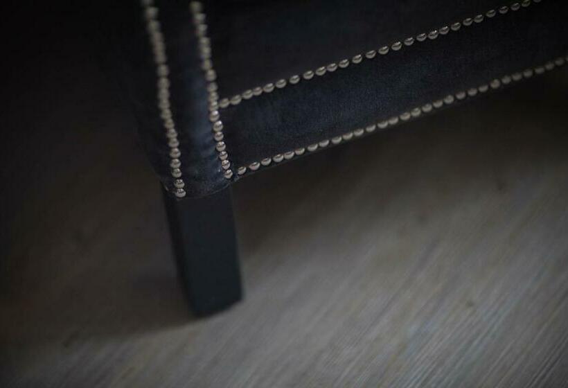 Номер Deluxe, Bauergården