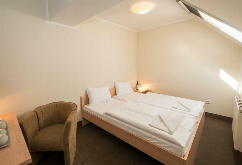 اتاق استاندارد, Relax Hotel Stork