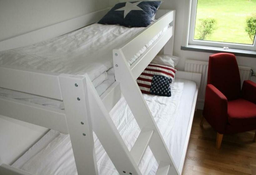 Quarto Familiar Banheiro Compartilhado, Uncle Joe's
