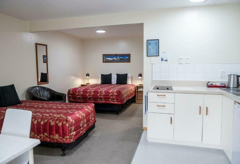 Студия Стандарт, Asure Aspiring Court Motel