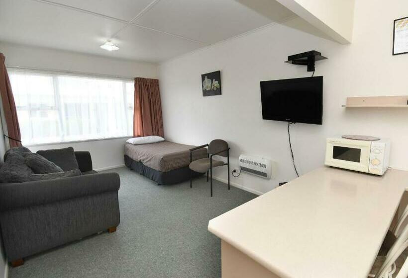 דירת חדר בסיסית, Avon Motel