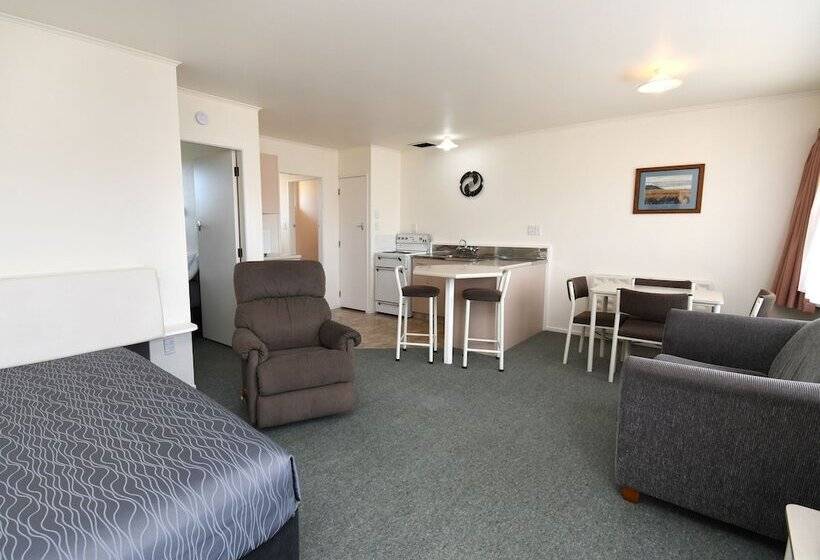 Апартаменты 1 Спальня, Avon Motel