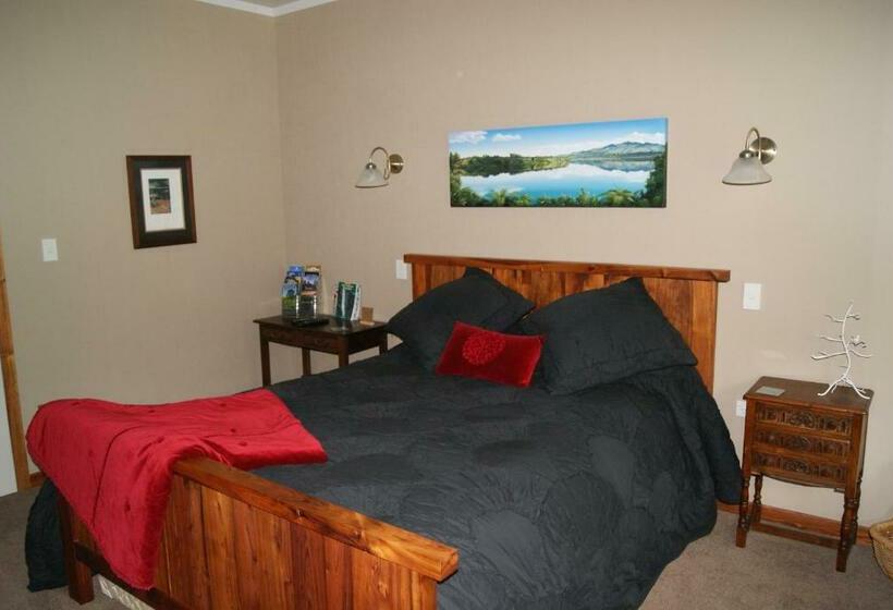 Номер Стандарт, Gully Retreat Karapiro