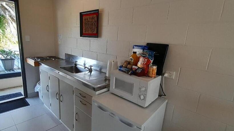 استودیو استاندارد با تخت کینگ, Waterfalls Estate   Motel & Campground