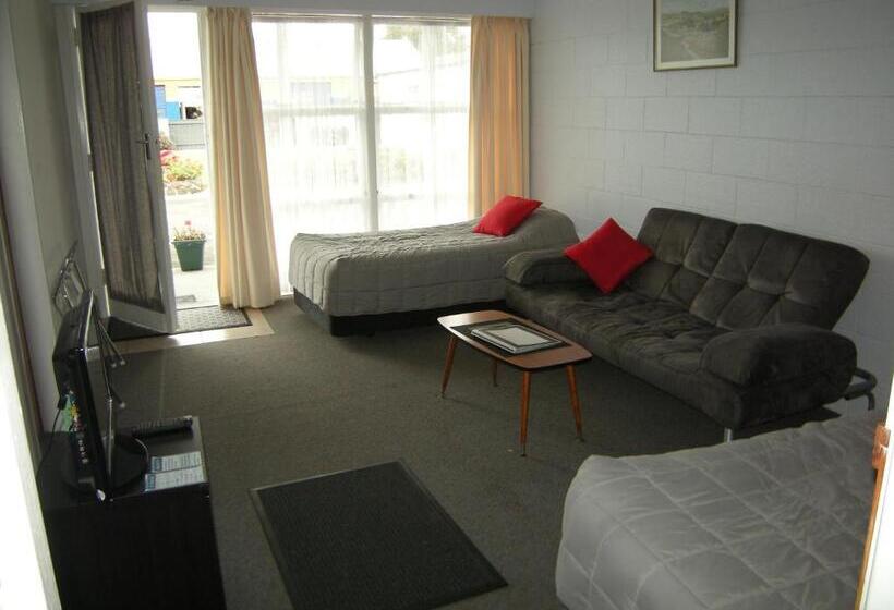 Семейный Номер, Kauri Lodge Motel
