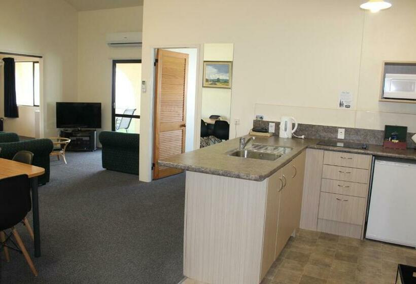 آپارتمان 2 خوابه, Captains Quarters Motor Inn