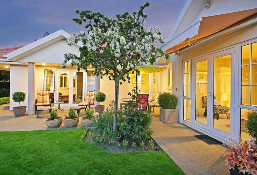Люкс 2 Спальни, Olive House Bed And Breakfast