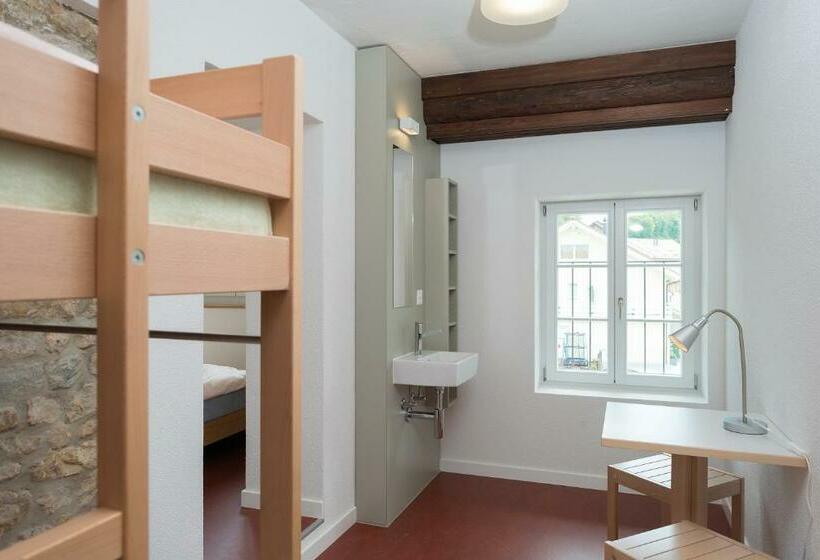 Номер Стандарт Четырехместный Совместный Санузел, Avenches Youth Hostel