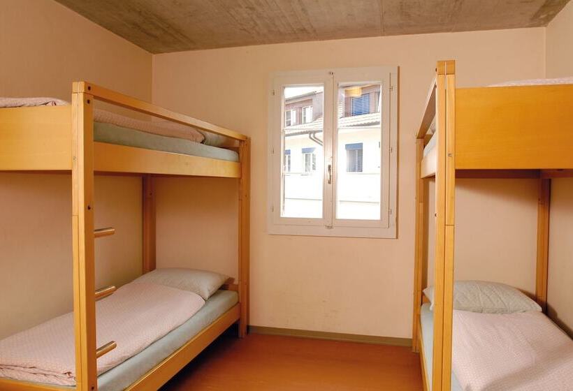 Номер Стандарт Четырехместный Совместный Санузел, Avenches Youth Hostel