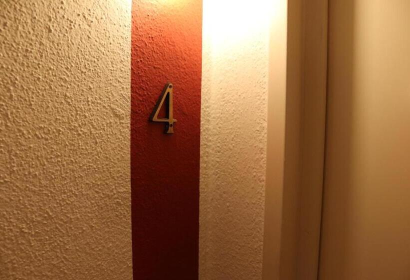Семейный Номер, Borgovecchio Albergo