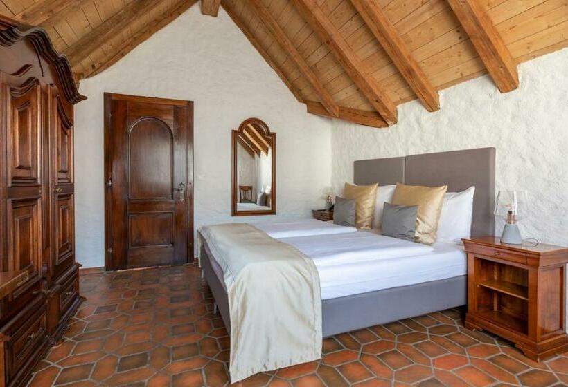 Номер Стандарт, Swiss Chalet Merlischachen   Romantik Schloss Hotel Am See