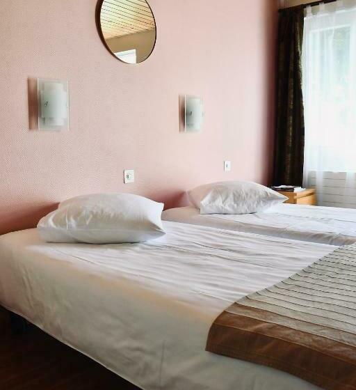 Номер Стандарт, Motel Restaurant 13 Etoiles