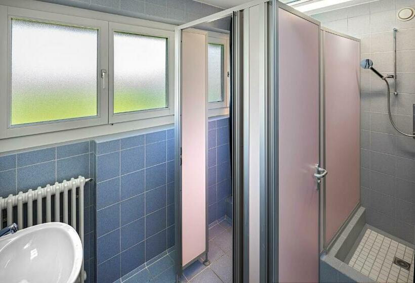 اتاق استاندارد یک تخته با سرویس بهداشتی مشترک, Rapperswil Jona Youth Hostel