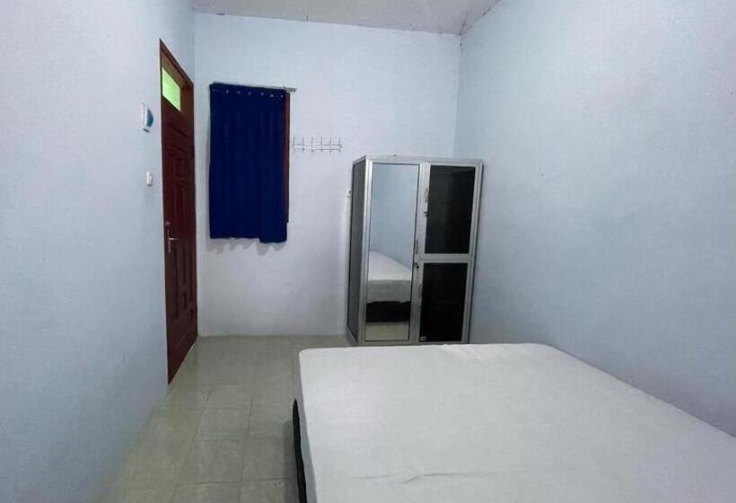 Номер Economy, Spot On 93967 Hasna Guest House Syariah