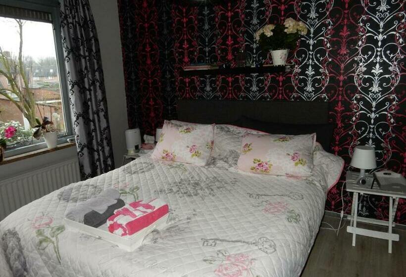 Семейный Номер, B&b Acacia