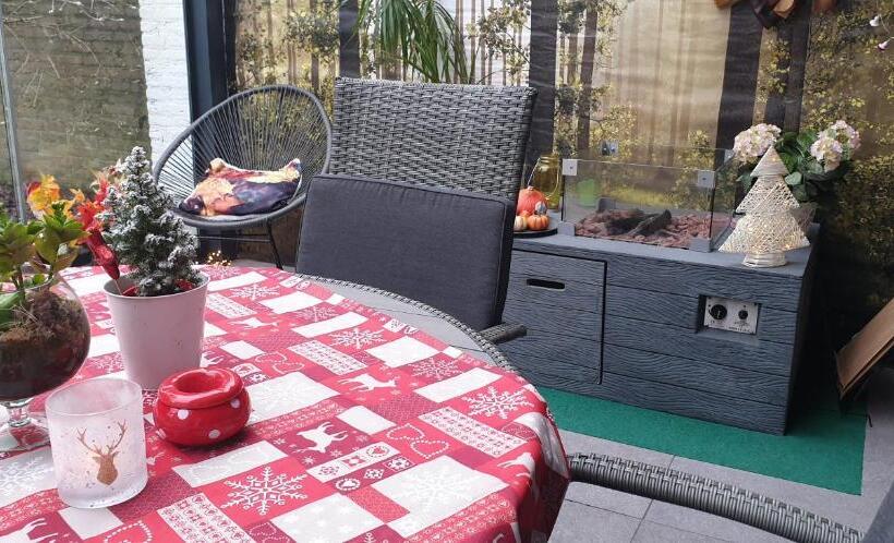 Семейный Номер, B&b Acacia