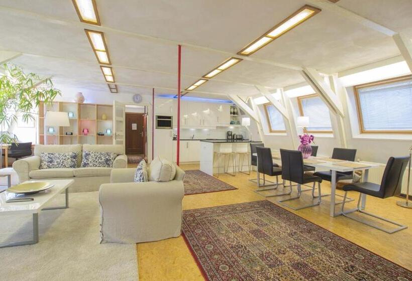 Люкс, B&b Wladimir Studios