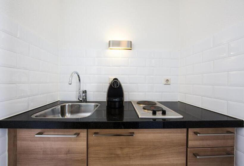 חדר אקונומי לארבעה, Residence Le Coin
