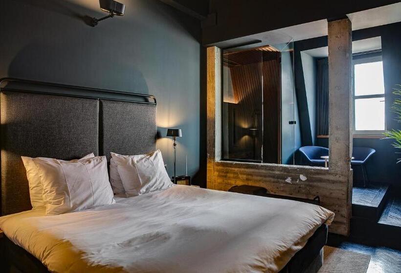 سوییت, The Duke Boutique