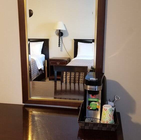 ２ダブルベッドのスタンダードルーム, Rothesay Motel