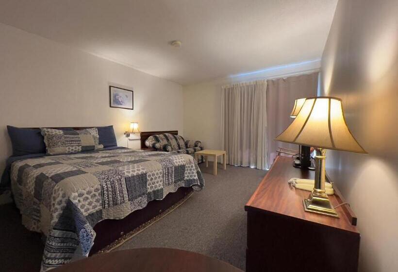 Номер Deluxe, Monashee Motel
