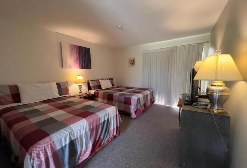 Номер Deluxe, Monashee Motel