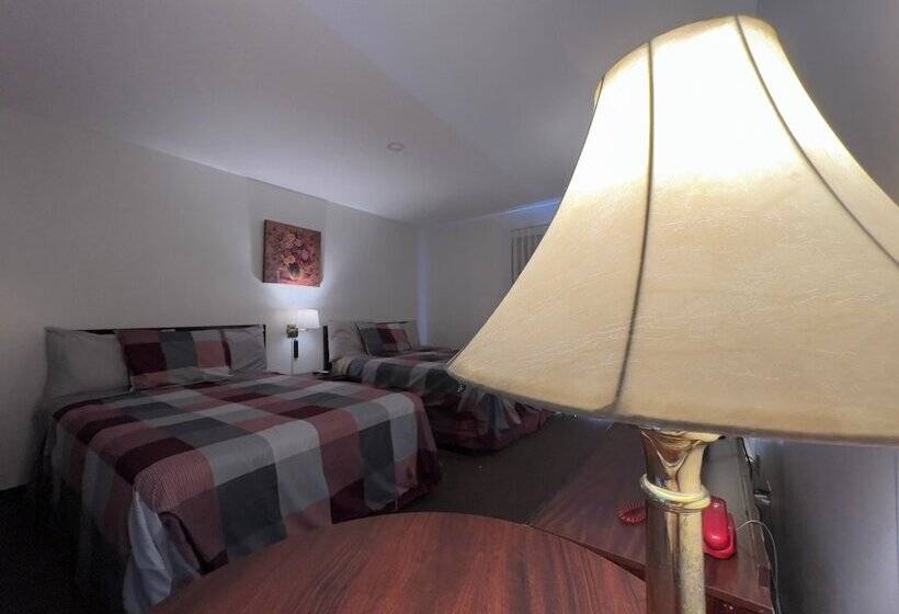 Номер Deluxe, Monashee Motel