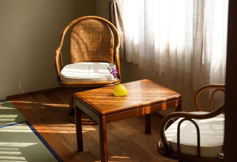 Семейный Номер, Tsukasaya Ryokan