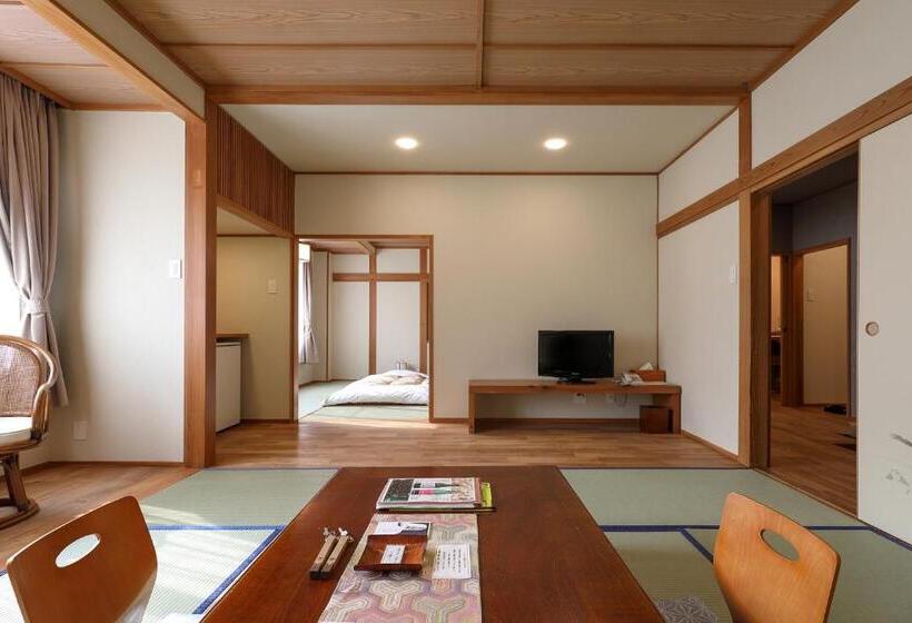 Семейный Номер, Tsukasaya Ryokan