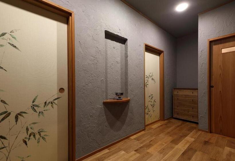 Семейный Номер, Tsukasaya Ryokan
