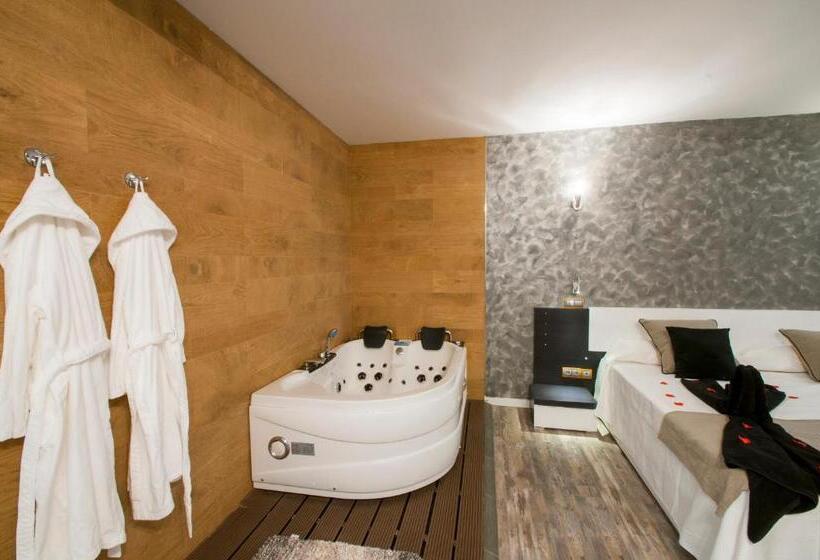 Люкс Deluxe Кровать Кинг, Habitaciones Premium Finca La Casona
