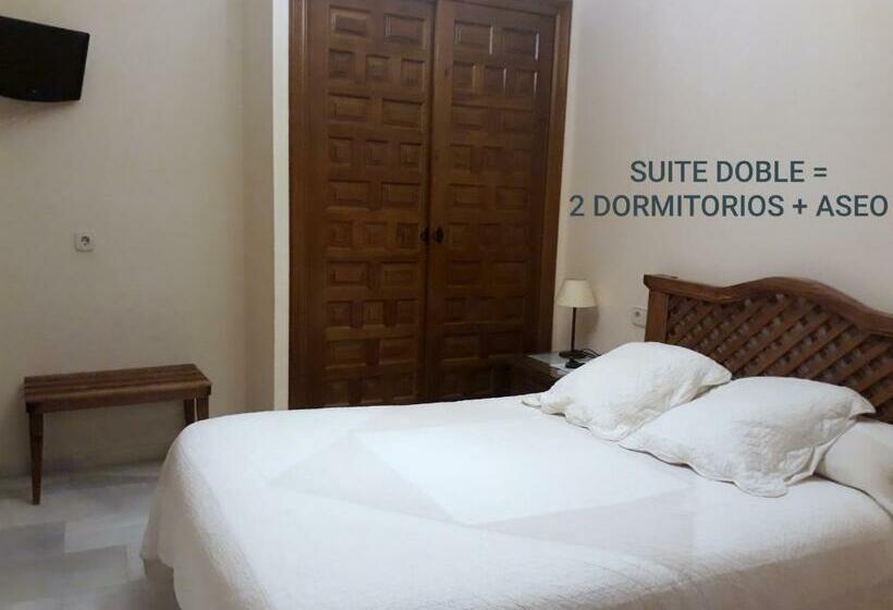 Четырехместный Номер Стандарт, Hostal Artiga