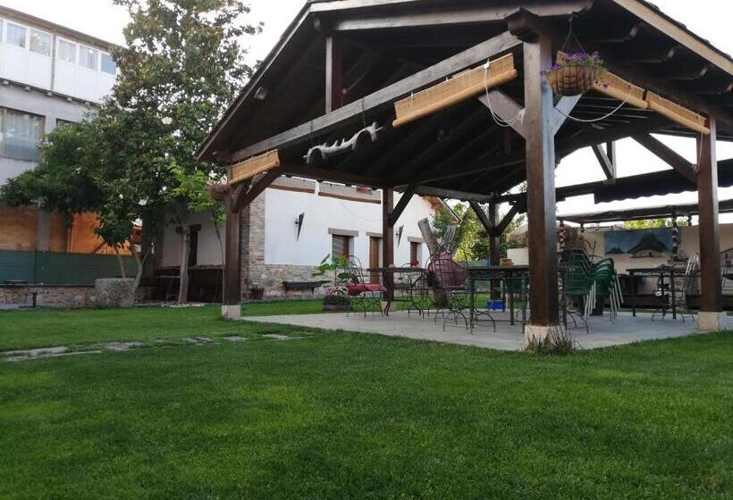 Дом 3 Спальни, Albergue La Medina De Camponaraya