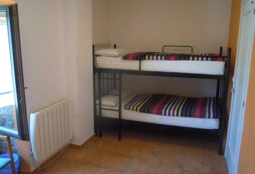 اتاق استاندارد چهار تخته, Albergue O Durmiñento