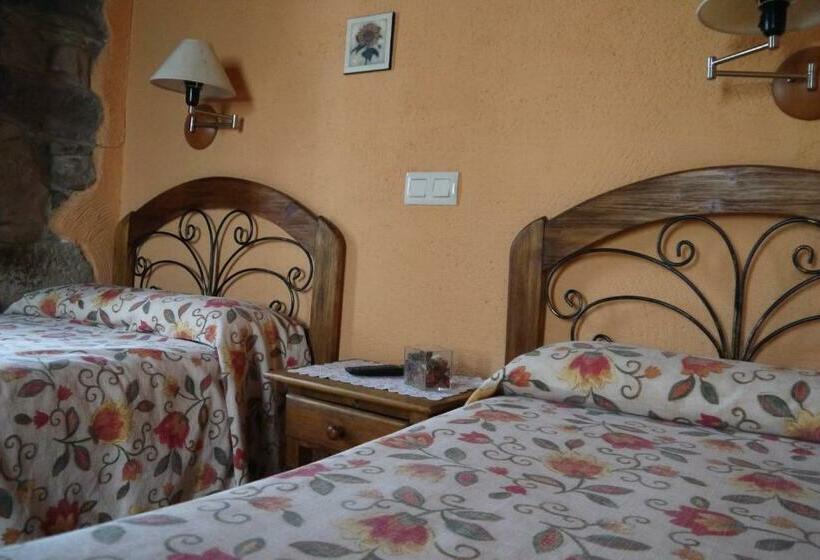 Номер Стандарт с Балконом, Posada Corral Mayor