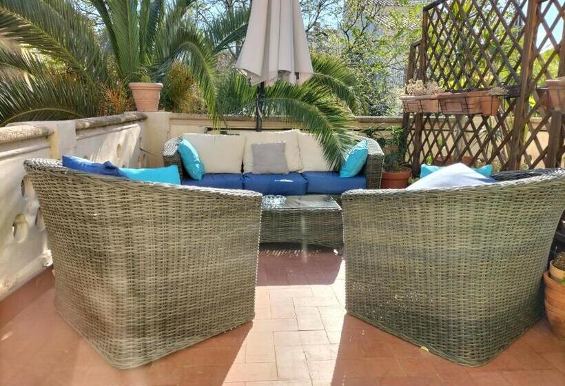Номер Superior с Террасой, Sitges Royal Rooms