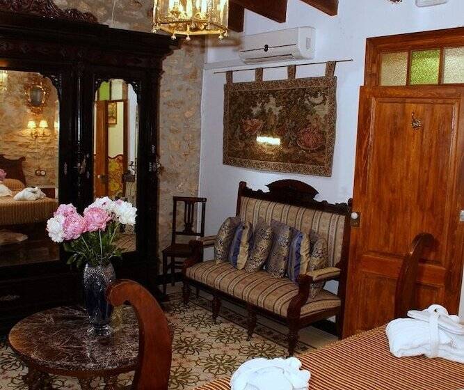 Королевский Люкс, Sitges Royal Rooms