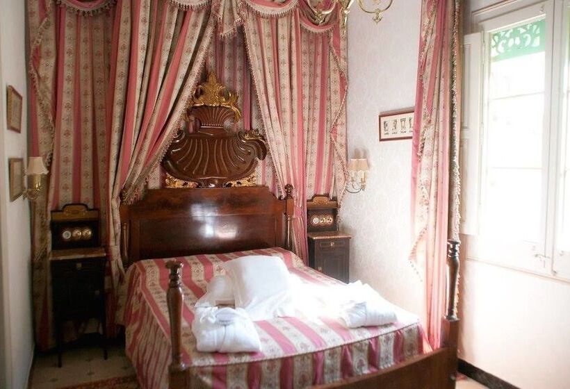 اتاق استاندارد, Sitges Royal Rooms