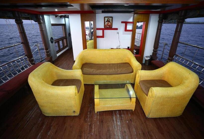 Family Suite, Sreekrishna Houseboat   Vaccinated Staff