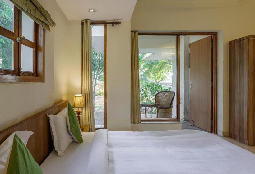 اتاق داخلی دلوکس, The Chitvan Resort