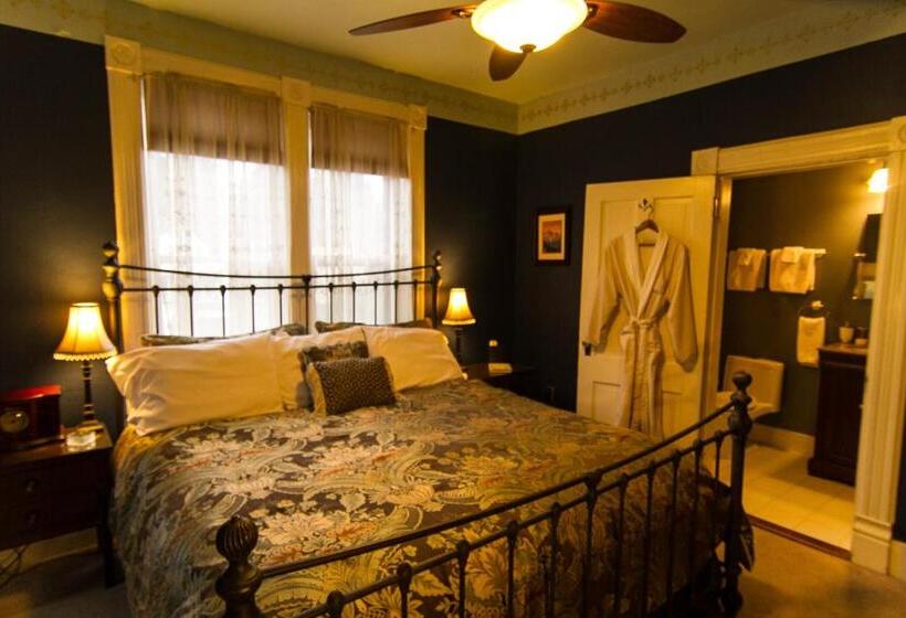 스탠다드 룸 킹사이즈 침대, Swantown Inn