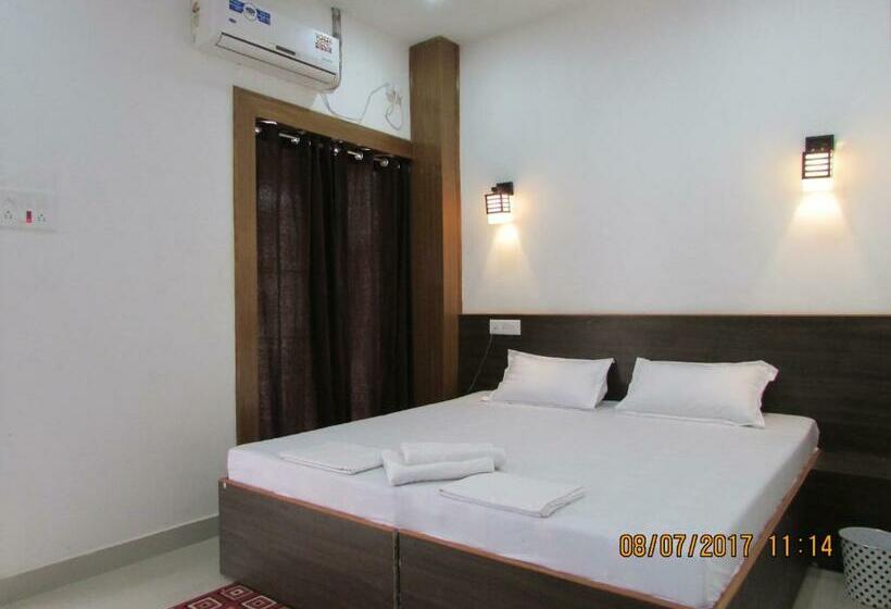 デラックスルーム, Vrindavan