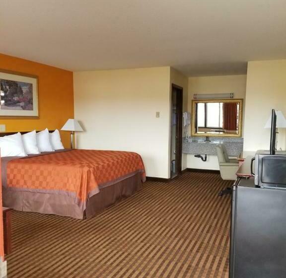 Стандартный Номер Кровать Кинг, Scottish Inn & Suites   Eau Claire