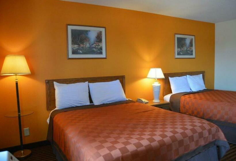 Номер Стандарт, Scottish Inn & Suites   Eau Claire