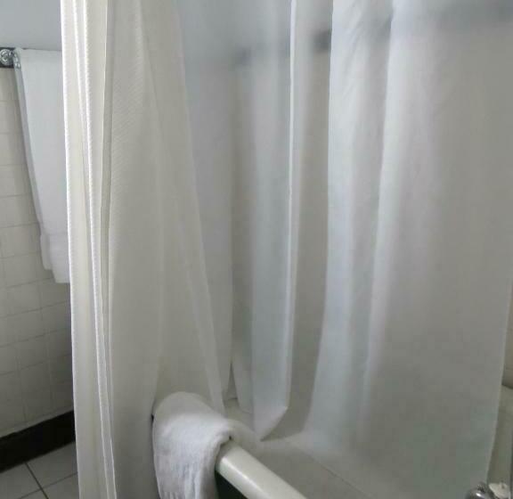 סוויטת 3 חדרי שינה, The Polo Inn Bridgeport U.s.a